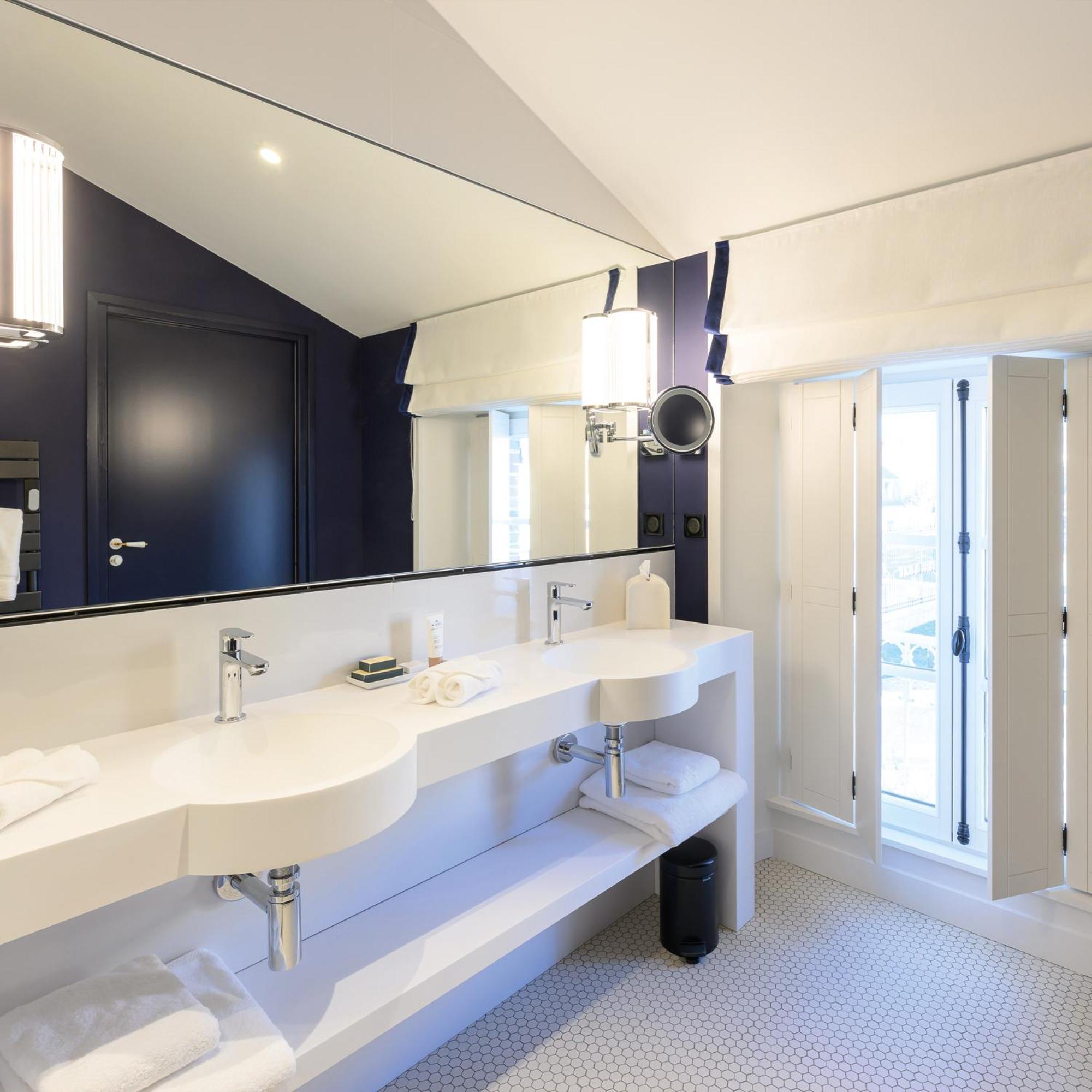 Les Suites Bb, Champagne Besserat De Bellefon Épernay Buitenkant foto